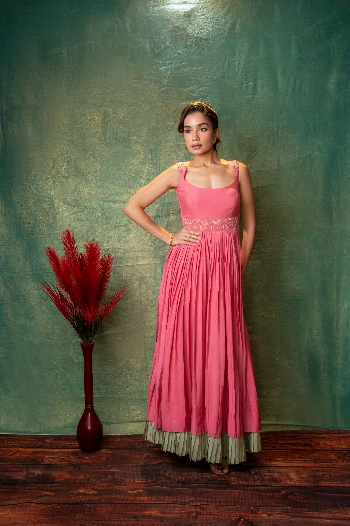 Pink embroidery crepe dress