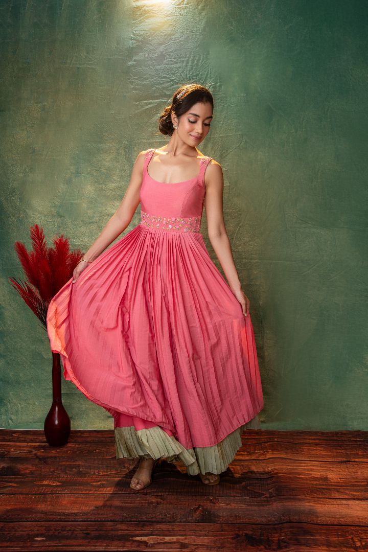 Pink embroidery crepe dress